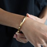 ステンレス ツイスト バングル 4カラー ブレスレット レディース メンズ ねじり シンプル 細身 立体感 ゴールド シルバー アンティークシルバー ブラック ローズゴールド カジュアル きれいめ モード 金属アレルギー対応