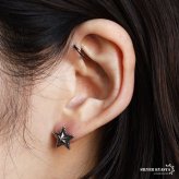 シルバー925 スターピアス 星ピアス シルバーピアス スタッドピアス ギザギザ アンティーク コインエッジ 大人 ワンポイント 燻し 立体的 ブラックライン 片耳1点 レディース 女性 金属アレルギー対応 イヤリング