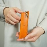 【ネームタグ対応】1本差し ペンホルダー 栃木レザー ペンケース レザー 革 本革 牛革 日本製 １本専用 一本ずつ タッチペン おしゃれ かわいい シンプル 人気 おすすめ お歳暮 ギフト プレゼント 退職祝い 結婚祝 錫婚式 結婚記念 内祝い 敬老の日