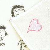 スヌーピー イニシャルミニタオル (ハート) アイボリー ハンカチ SNOOPY