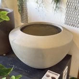 植木鉢 おしゃれ 大型 18号 鉢カバー ベトン ユリウス ロー 屋外向け 高級 丸型 北欧 観葉植物用 サボテン 特大 インテリア プランター 深型