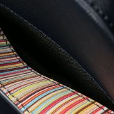 【無料ラッピング】 ポールスミス Paul Smith ボディバッグ シグネチャーストライププラー ブランド 正規品 新品 ギフト プレゼント 人気 おすすめ 誕生日 記念日 クリスマス 送料無料 psm522584