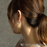 ピアス フープ つけっぱなし リング 太め 大ぶり アレルギー対応 ステンレス 幅2.5mm × 内径 16mm 20mm 中折れ 大人 上品 通勤 オフィス シンプル