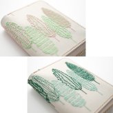 お札が折れない コンパクトウォレット 【 季節の森 】 全面 刺繍 北欧風