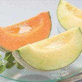 送料無料 北海道産地直送  らいでんメロン優品約1.3kg2玉  優 ※ご注文後約7～10日前後での発送となります。沖縄・離島へは別途配送料が発生いたします お取り寄せグルメ スイーツ
