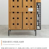 キャビネット 収納家具 マルチラック 多機能 小物入れ リビング スリッパ 玄関 下駄箱 シューズボックス キッチン サニタリー 石目調 木目調 左右入れ替え 子供部屋 S字フック スリム コンパクト 省スペース: 収納スペースは扉収納 収納棚 アイアン