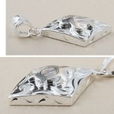 ハワイアンジュエリー ネックレス ホヌ ネックレス 刻印 無料 誕生石入れ可 ホヌ ひし形 シンプル お守りモチーフ シルバー925 ギフトラッピング可能 チェーン 長さ選べる プレゼント ハロウィン 【品番：CG-SP2958】