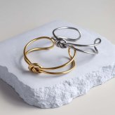 ステンレス 結び目バングル 2カラー レディース ブレスレット ノットデザイン ダブルライン オープンバングル 腕輪 ゴールドカラー シルバーカラー 大人 上品 きれいめ カジュアル 女性 アクセサリー 手元コーデ ファッション
