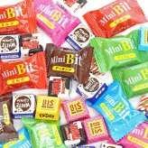 (全国送料無料)お菓子 詰め合わせ チロルチョコバラエティ＆ミニビットアソート 9種類 合計30個 メール便 (omb10121z)【送料無料 詰め合わせ おやつ 小袋 個包装 お試し】