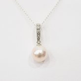 ［pearl581］8mm - 8.5mm ホワイトピンク クリッカー ペンダント ダイヤモンド付 あこや真珠