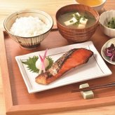 送料無料 北海道産地直送 カネサン佐藤水産 紅鮭粕漬  ※ご注文後約7～10日前後での発送となります。沖縄・離島へは別途配送料が発生いたします お取り寄せグルメ スイーツ