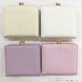 サンリオ ハローキティ 口金財布 がま口 財布 レディース ミニ財布 二つ折り財布 コンパクト財布 キティちゃん グッズ キャラクター かわいい おしゃれ 合皮 型押し ギフト プレゼント 誕生日 サンリオ正規ライセンス品