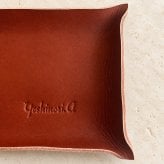 【新商品・在庫限りの限定価格】名入れ込み3,980円｜レッドブラウンの本革レザートレイ｜メガネ・時計・鍵置き｜誕生日ギフト
