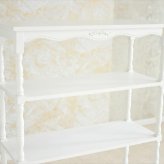 ３段シェルフ かわいい キャビネット かご収納付き チェスト アンティーク風 オープンシェルフ フレンチシリーズ ３段チェスト 輸入家具 木製 ホワイト 白家具 ロココ調 姫系 姫家具 猫足 アンティーク リボン フレンチカントリー