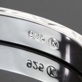 ハワイアンジュエリー バングル 幅3.5mm 刻印 無料 サイズが選べる オープンバングル フラット 厚み有 サイドに飾り彫り シルバー925 細身 メンズ レディース 誕生日 プレゼント ハロウィン 【品番：BM5027-4】