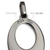 金属アレルギー対応 ペアペンダントトップ ハワイアンジュエリー 刻印 無料 誕生石 純チタン オーバル プレート Sサイズ Lサイズ チェーン別売り ステンレスより軽く肌に優しい メンズ レディース プレゼント ハロウィン 【品番：TIP308-TIP309P】