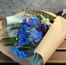 カーズ 花束 男の子 誕生日 結婚式 ブーケトス プルズ 退職 発表会 七五三 ブルー系】男性への花束【お父様や恋人へ】ユリ トルコキキョウ 季節の