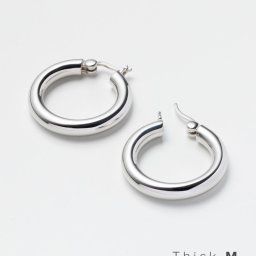 トムウッド TOM WOOD ECH17NA01S925 ピアス classic hoop thick mediuml レディース アクセサリー イヤリング クラシック フープ シック ミディアム 両耳販売 シルバー925 ペア ジュエリー ギフト プレゼント お祝い 記念 おしゃれ クリスマス