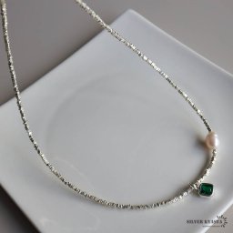 シルバー925 不揃いビーズネックレス シルバー グリーン 天然淡水パール 真珠 ジルコニア オフィスカジュアル お洒落 人気 トレンド 流行り 金属アレルギー対応 ペンダント