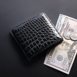折り財布 クロコダイル 日本製 二つ折り 財布 メンズ シャイニング 加工 一枚革 無双 小銭入れ付き クロコダイル財布 メンズ財布 本革財布 鰐革 二つ折り財布 プレゼント ブラック 黒 ダークブラウン 国産 JRAギフト 父の日 (3359sr) クリスマス バレンタイン 母の日 女性 春財布 定年退職 バレンタイン 成人祝い