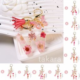 キーホルダー キーリング レジン 押し花 ピンク レディース 子供 おしゃれ おとな 大人 可愛い かわいい人気 金具 車 スマートキー ナスカンフック カラビナ 車の鍵 カギ かぎ ストラップ 財布 入社 入学 お祝い 送別 ギフト プレゼント