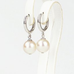 アコヤ真珠 1粒 8.5-9.0mm パール フープピアス アクセサリー ピアス 大粒パール 本真珠 国産 あこや真珠 お取り寄せ パールピアス 真珠