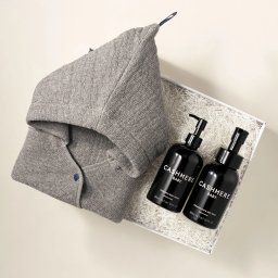 フード付バスタオル　ヘア＆ボディウォッシュ　ボディクリーム　送料無料　BABY SKIN CARE BOX / BABY SOAP＆CREAM+HOODED TOWEL / グレー　バスタオル　綿100％　ボディウォッシュ　ヘアウォッシュ　赤ちゃんシャンプー　贈り物 ギフトセット プレゼント ベビー　赤ちゃん 気が利く　縁起がいいもの　おしゃれ　ハイブランド　ハイセンス　15000円　出産祝い