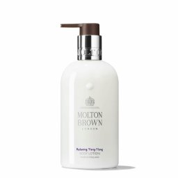 モルトンブラウン イランイラン ボディローション 新パッケージ 300ml  |  激安  Molton Brown  ボディローション 美容グッズ コスメ化粧品 誕生日 クリスマス ホワイトデー 結婚記念日 ウエディングギフト 母の日 送別会 バレンタインデー 女性 彼女 妻奥さん 母お母さん 女