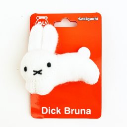 ミッフィー miffy うさぎ ぬいぐるみマスコットバッジ