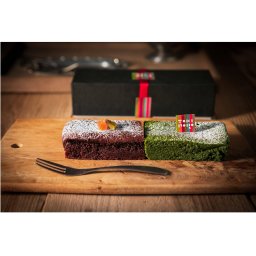 【チョコと抹茶のハーフ＆ハーフ】ケーキ　お菓子　スイーツ