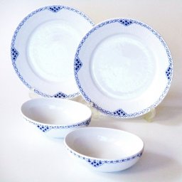 ロイヤルコペンハーゲンROYAL  COPENHAGEN　プリンセスブルー　オーバルボウル・プレート　ペア【御結婚御祝・内祝・新築御祝・還暦御祝・御礼・寿・ギフト包装可能】