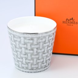 エルメス 食器 HERMES モザイク ヴァンキャトル プラチナ キャンドルホルダー 135059P インテリア雑貨 置物 オブジェ 135059P 送別会 誕生日 お中元 還暦祝い 結婚祝い 結婚式 高級 父の日 母の日【スペシャルラッピング660円(別売り)】 即日発送 ホワイトデー