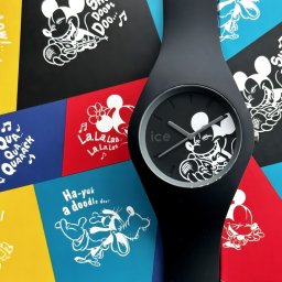 アイスウォッチ ディズニー 腕時計 手表 コラボ 大人 メンズ 父の日 レディース 母の日 彼氏 彼女 プレゼント ミッキーマウス 男女兼用 ブラック シリコン 40ミリ ミディアム 防水 海 プール 旅行 時計 おしゃれ プレゼント 誕生日プレゼント 贈り物 成人 卒業 入学