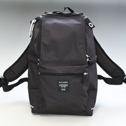 マリメッコ marimekko バッグ リュック バッグ バックパック BUDDY ROADIE バディ デイバッグ ブラウン 090179 099 レディースリュック メンズリュック 北欧雑貨 北欧デザイン 送別会 誕生日 お中元 結婚祝い 結婚式 彼女 娘 妻 女性 ギフト 高級 父の日 母の日 即日発送 ホワイトデー