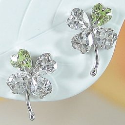 14金 クローバー 四葉 よつばピアス キュービックジルコニア ぺリドット 8月誕生石 K14ホワイトゴールド スタッドピアス レディース ジュエリー アクセサリー  プレゼント ギフト 人気 おすすめ 送料無料