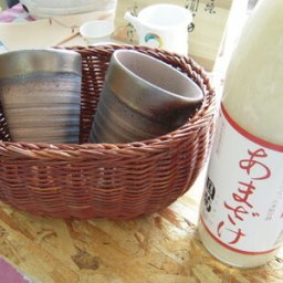 贈り物 日本製萬古焼き おしゃれな萬古焼き備前ペアカップ（モンドセレクション金賞受賞アルコール0％本格甘酒（あまざけ）900ｍｌ）セット