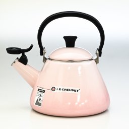 ルクルーゼ ル・クルーゼ コーン ケトル Le Creuset やかん 1.6L Kone Kettle 湯沸し ホーロー シェルピンク 40101027770000 洋食器 送別会 誕生日 お中元 結婚祝い 結婚式 高級 父の日 母の日【スペシャルラッピング1100円(別売り)】 即日発送 ホワイトデー
