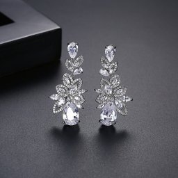 ピアス 両耳用 レディース キュービックジルコニア ホワイト 真鍮 シルバー e20042616