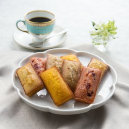 お歳暮 銀座千疋屋 銀座フルーツフィナンシェ 8個 お歳暮 歳暮 ギフト 贈り物 贈答 食べ物 熨斗 のし 贈答用 プレゼント おくりもの 年末 年始 2022 2023(代引不可)【送料無料】