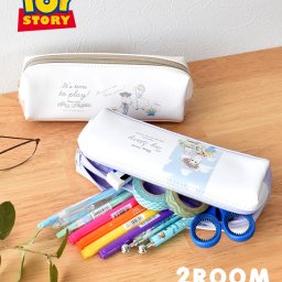 ペンケース 筆箱 ペンポーチ 2ルーム 仕切り Ｗファスナー かわいい トイストーリー ディズニー キャラ 子供 キッズ 小学生 低学年 高学年 中学 高校 シンプル 軽い 軽量 誕生日 プレゼント ポーチ 小物入れ 整理 整理できる 使いやすい コンパクト スリム