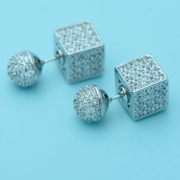 ピアス 両耳用 キュービックジルコニア ホワイト 真鍮 シルバー スタッド 上品 エレガント おしゃれ 可愛い かわいい きれいめ バックキャッチ e16092906