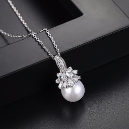 ネックレス キュービックジルコニア イミテーションパール 真鍮 ホワイト シルバー 小豆 アズキチェーン カニカン 大粒 40+5cm モチーフ 木の実 リーフ n17061084