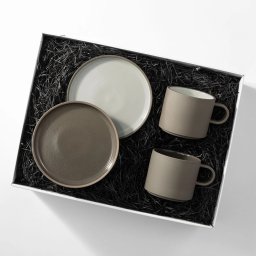 ハサミポーセリン ペア食器セット HASAMI CUP BOX / ダークグレー＆アッシュホワイト HASAMI PORCELAIN ギフト対応可 誕生日 結婚祝い 新築祝い おしゃれ お揃い カップル パートナー 友達 両親 兄弟 姉妹 縁起が良い 上品 日常 普段使い 記念日 新生活 同棲 新居 シンプル ブランド スタイリッシュ 波佐見焼 14,000円 クリスマス
