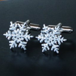 【送料無料】雪の結晶 カフスボタン 【RCP】 カフス（カフリンクス/カフスボタン）　ギフト・プレゼントにおすすめ！　彼氏・旦那に　新生活応援　ビジネス・新社会人に