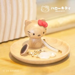 ハローキティ アクセサリースタンド レッド[キティちゃん アクセサリートレイ 木製 アクセサリートレー ピアス 指輪 リング アクセサリー トレー 置き場 置き皿 受け皿 かわいい キティちゃんグッズ 大人] 即納