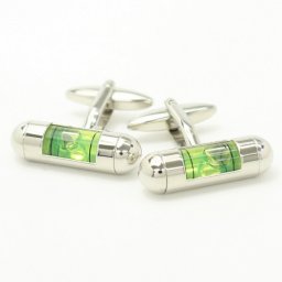 全3色 リアルな機能付き シルバー×グリーンの水平器 カフス カフスボタン カフリンクス cufflinks cuffs メンズ 男性 結婚式 ユニーク おもしろ 面白 面白い 機能付 スーツアクセサリー専門店 ブライダル 披露宴 二次会 お呼ばれ パーティー おしゃれ カフスマニア