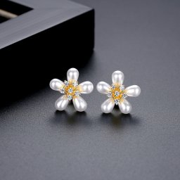 ピアス 両耳用 キュービックジルコニア ホワイト 真鍮 イエローゴールド スタッド モチーフ 花 フラワー イミテーションパール 人工パール e21051307