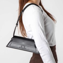 マルニ MARNI SBMP0184L0 P5298 ショルダーバッグ SHOULDER BAG MINI レディース バッグ ミニバッグ スムースレザー ロゴ 黒 プレゼント ギフト Trunkoise ブラック