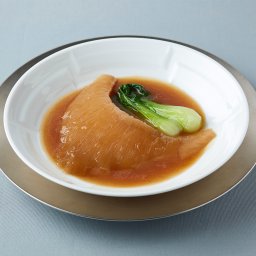 【送料無料】日本橋 古樹軒 ふかひれの姿煮 100g【誕生日 結婚祝い 出産祝い 還暦祝い 結婚記念日 送別会 お祝い 引越し祝い 新築祝い 初節句 古希 喜寿 傘寿 お返し 内祝い お見舞い 快気祝い 金婚式 銀婚式 パーティー 景品 賞品 グルメ 母 父 女性 男性 両親 友達 親戚 上司 先輩 後輩 家族 子供 大人 彼氏 彼女 夫婦】【お歳暮 ハロウィン】