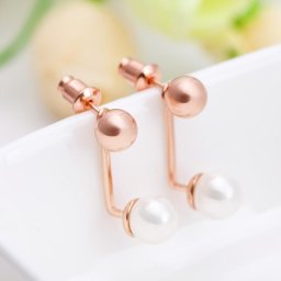 ピアス 両耳用 キュービックジルコニア イミテーションパール 真鍮 ホワイト ピンクゴールド シルバー スタッド 小粒 一粒 上品 大人 おしゃれ e15111107